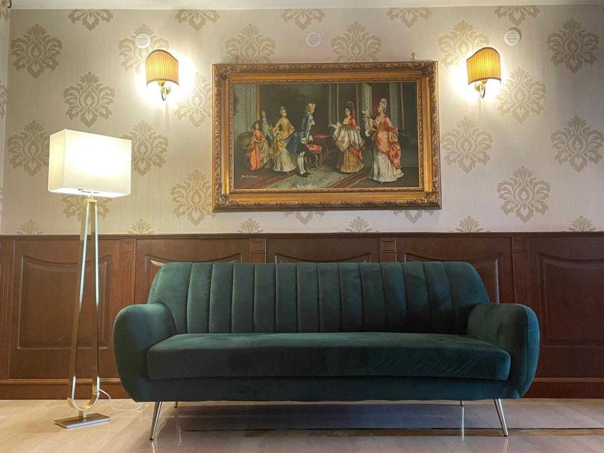 Ninfa Hotel クアリアーノ エクステリア 写真