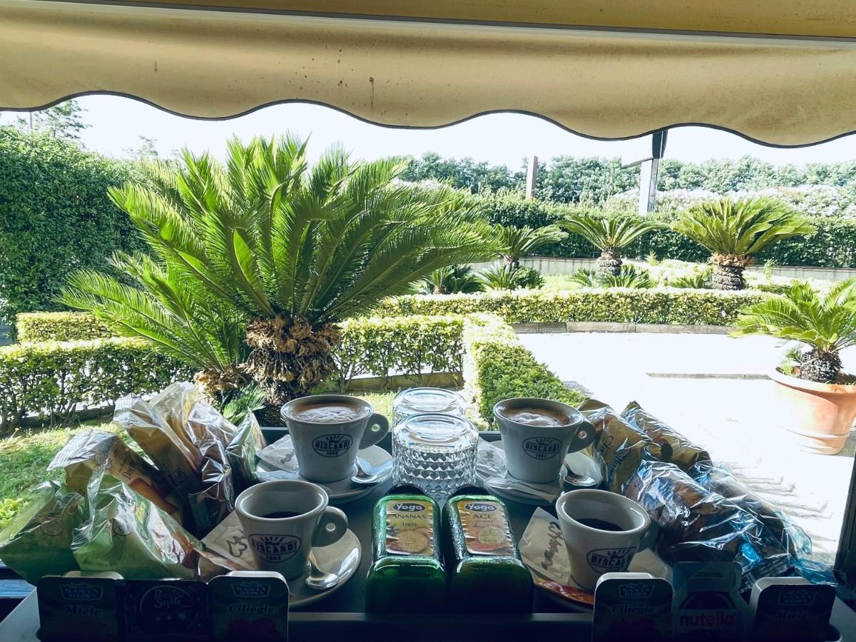 Ninfa Hotel クアリアーノ エクステリア 写真